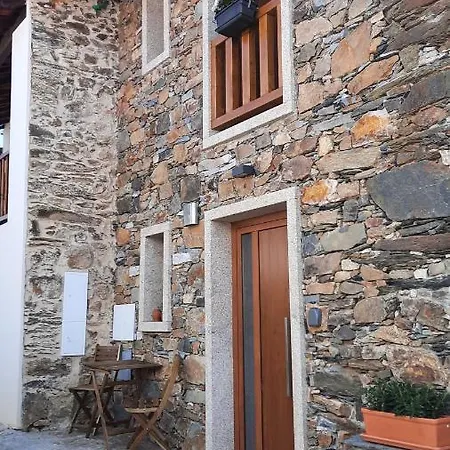 Apimonte O Cantinho Da Maria - Pn Montesinho بيت للعطل